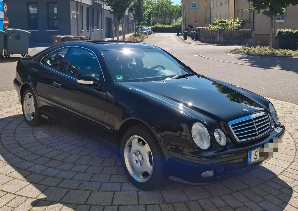 Mercedes-Benz CLK 320