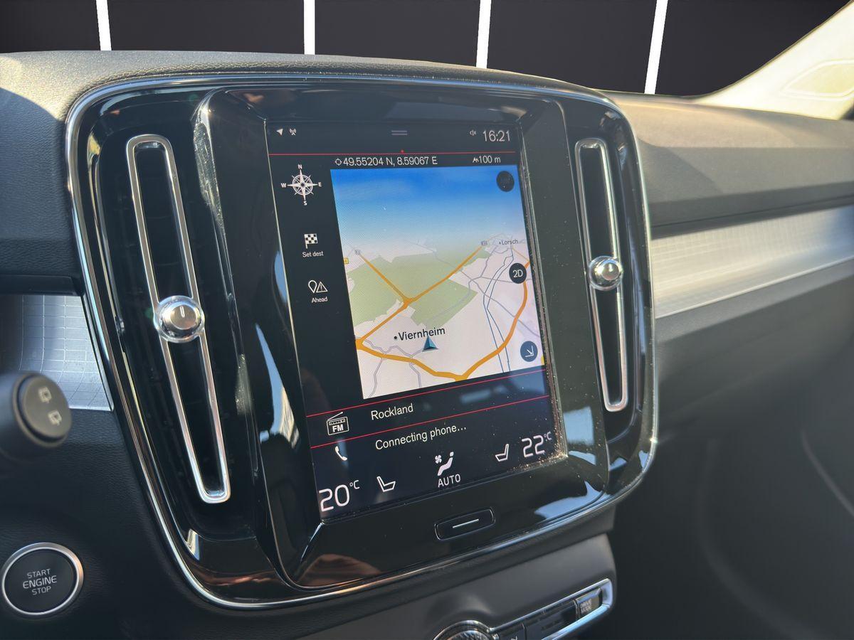 Volvo XC40 Momentum 2WD LEDER KAMERA LED SITZH MEMORY