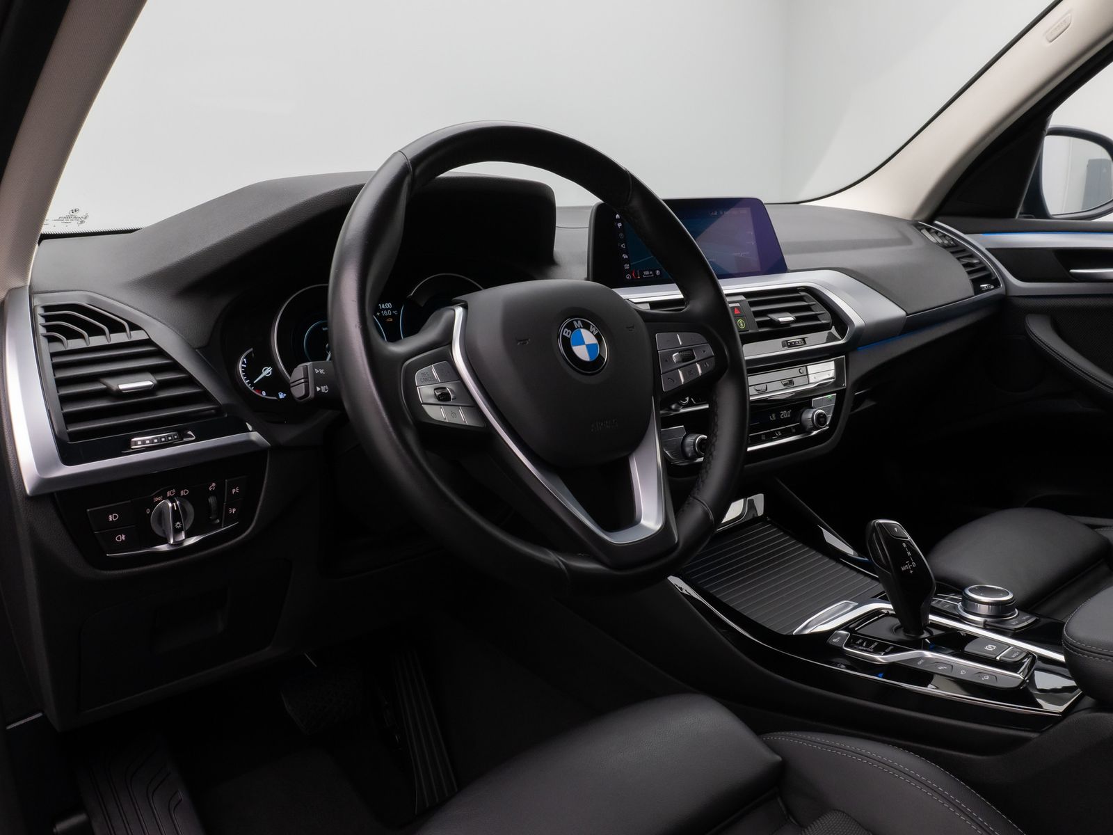 Fahrzeugabbildung BMW X3 xD30e 360° HUD DAB HiFi Leder Sport 18Zoll