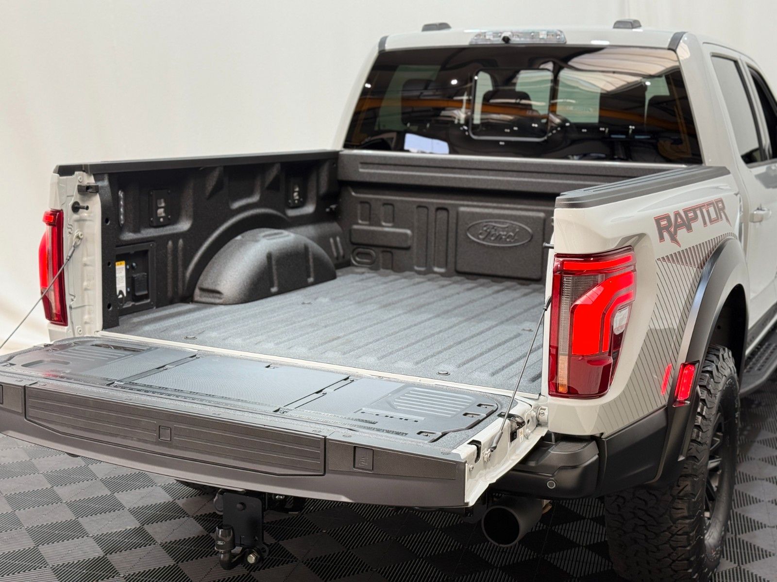 Fahrzeugabbildung Ford F-150 RAPTOR  EcoBoost®  3.5L V6 *MY25*