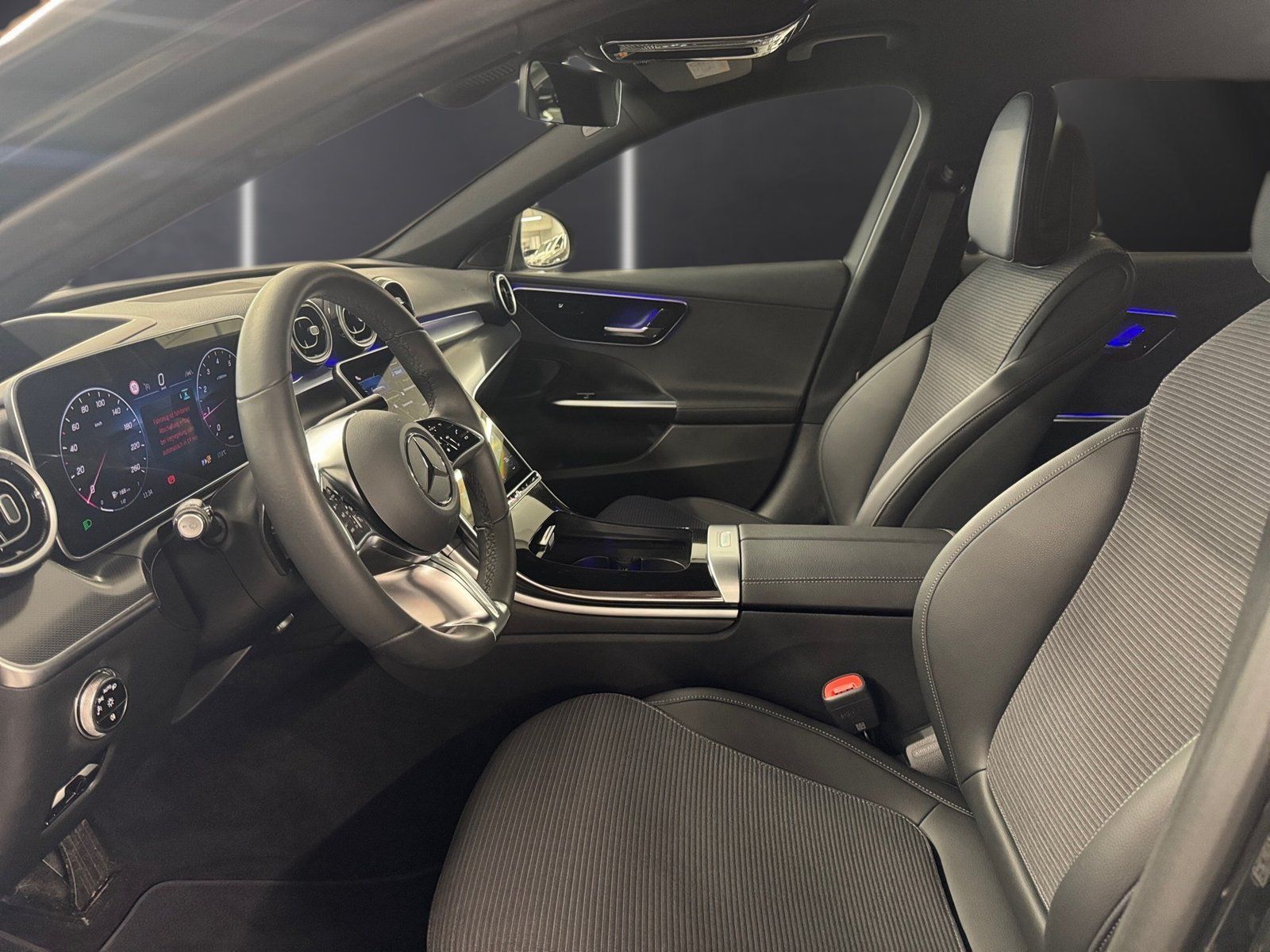 Fahrzeugabbildung Mercedes-Benz C 200 T Avantgarde*Standh*360*Digital*AHK*HeadUp