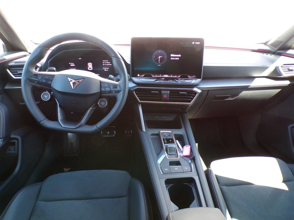 Fahrzeugabbildung CUPRA Formentor VZ 1.5 e-HYBRID DSG *Matrix-LED*Dynaud