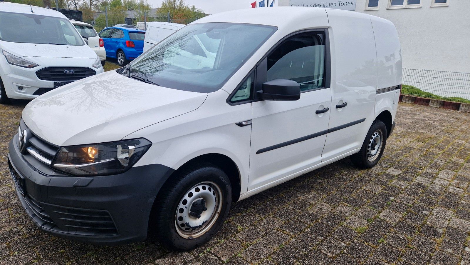 Volkswagen Caddy - 1