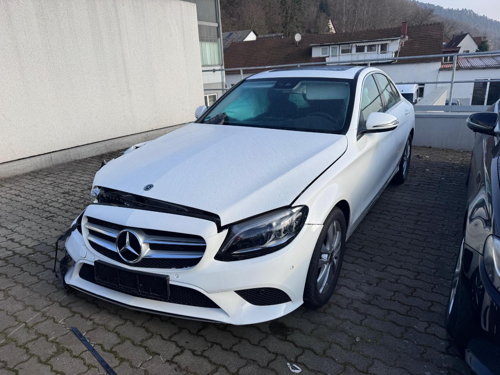 Mercedes-Benz C 180 -2-Hand-Automatik-Navi-