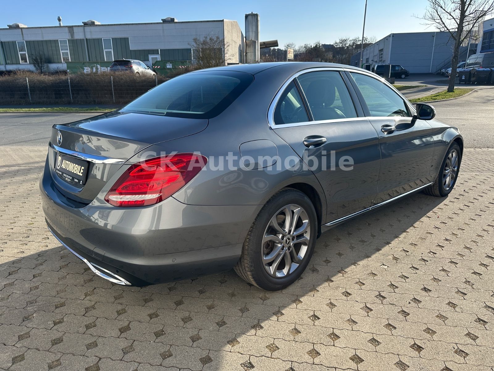 Fahrzeugabbildung Mercedes-Benz C 200 CGI Lim. Avantgarde Autom./Navi/LED/ILS