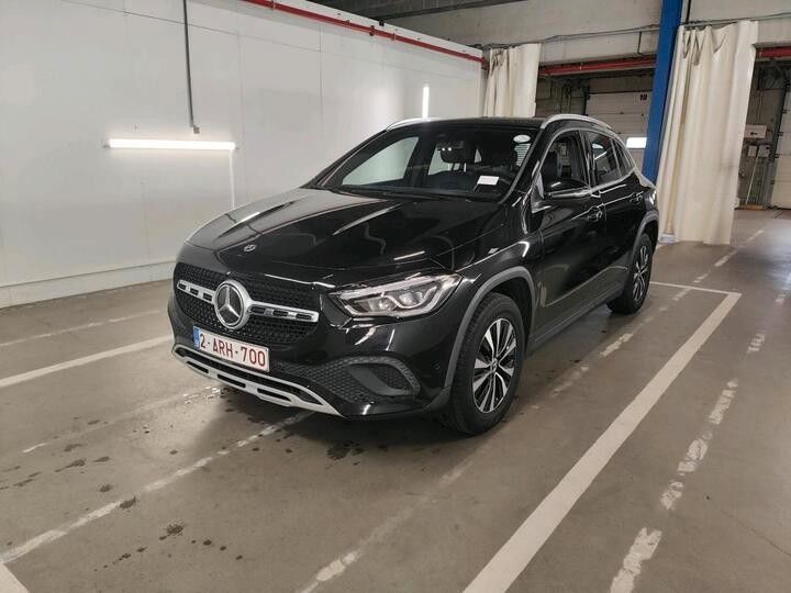 MERCEDES-BENZ GLA 180d*LED*T-Leder*SHZ*Matrix*Netto-15000€