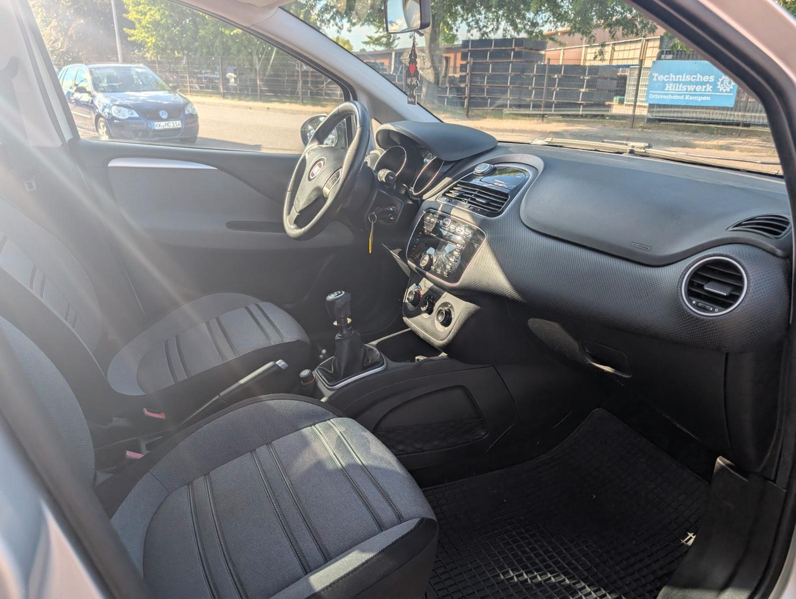 Fiat Punto Evo Dynamic*KLIMA*ZV-FUNK*RADIO-CD !!