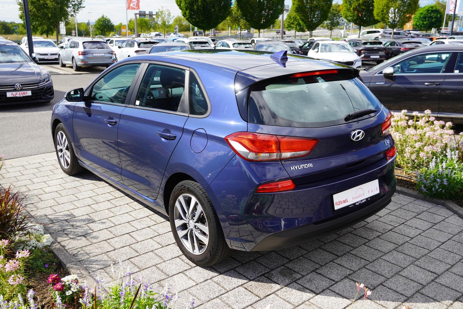 Hyundai i30 1.4 T-GDI Navi Kamera PDC Tempomat Bluetooth