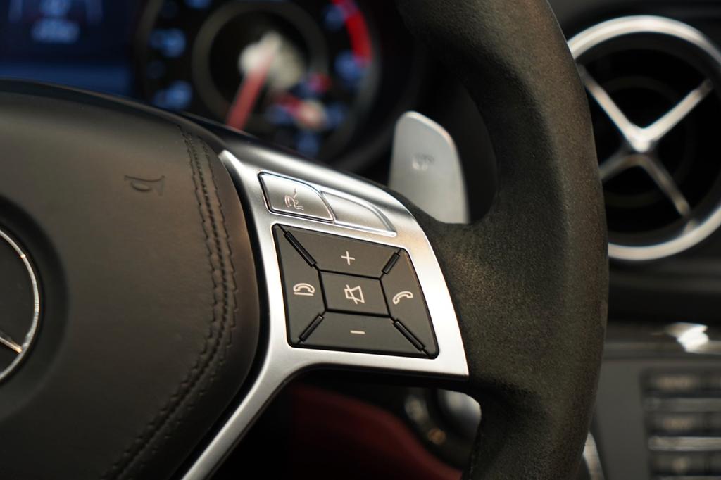 Mercedes-Benz SL 63 AMG