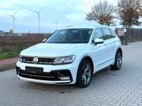 Volkswagen Tiguan Sound 4M R-Line LED AC Virtual AHK PDC 19 - Volkswagen Tiguan SOUND mit Diesel-Antrieb
