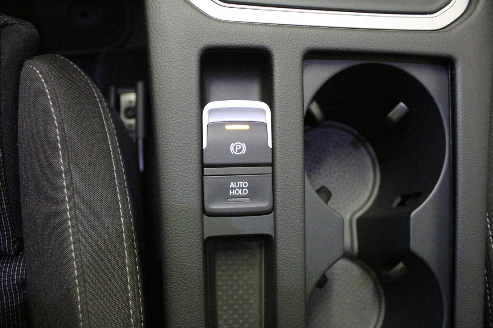 Fahrzeugabbildung Volkswagen Passat Variant 1.8 TSI DSG Comfortline Variant
