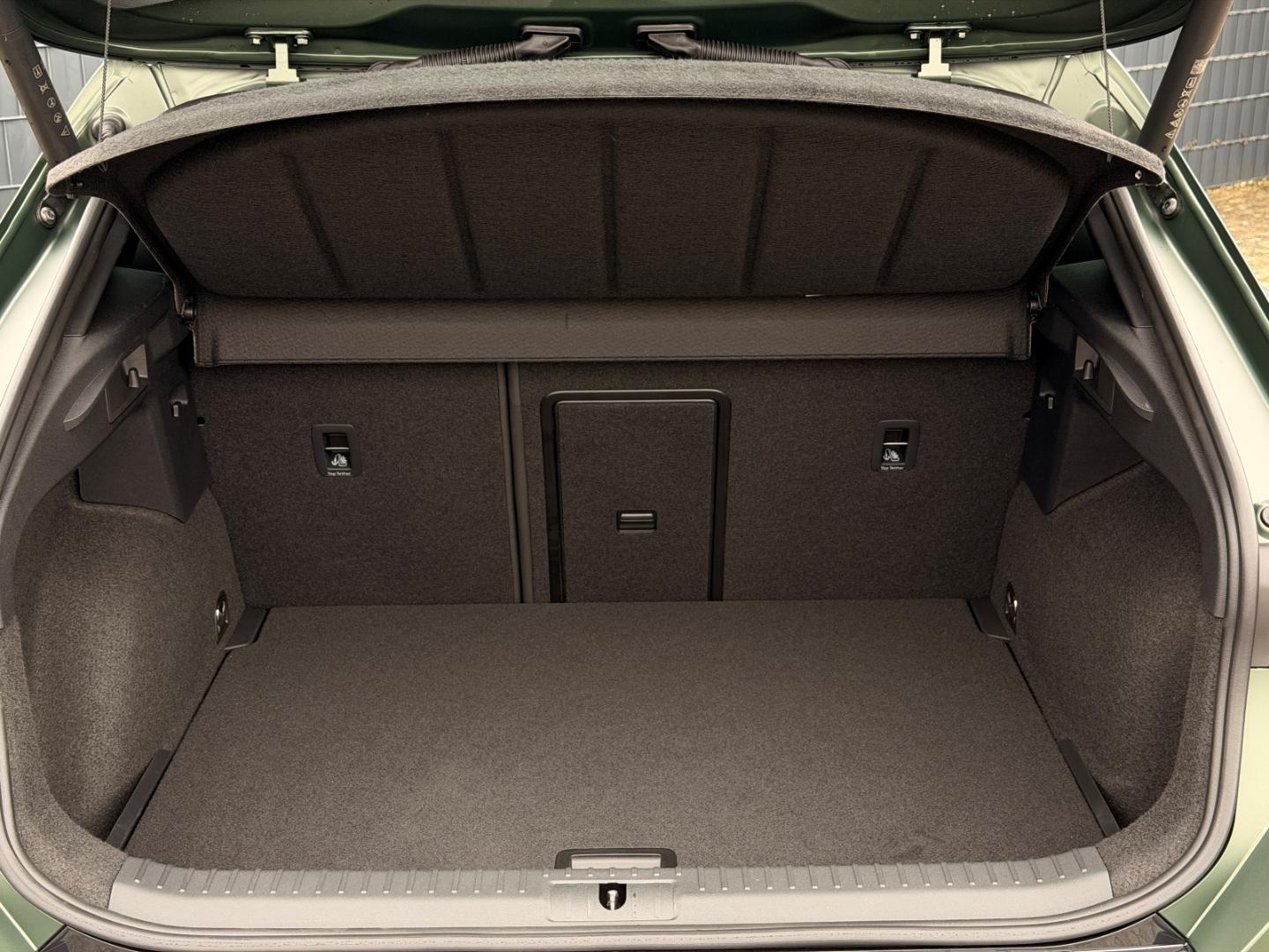 Cupra Formentor VZ Tribe Ed. 2.0 TSI DSG 4D MATRIX/SEN