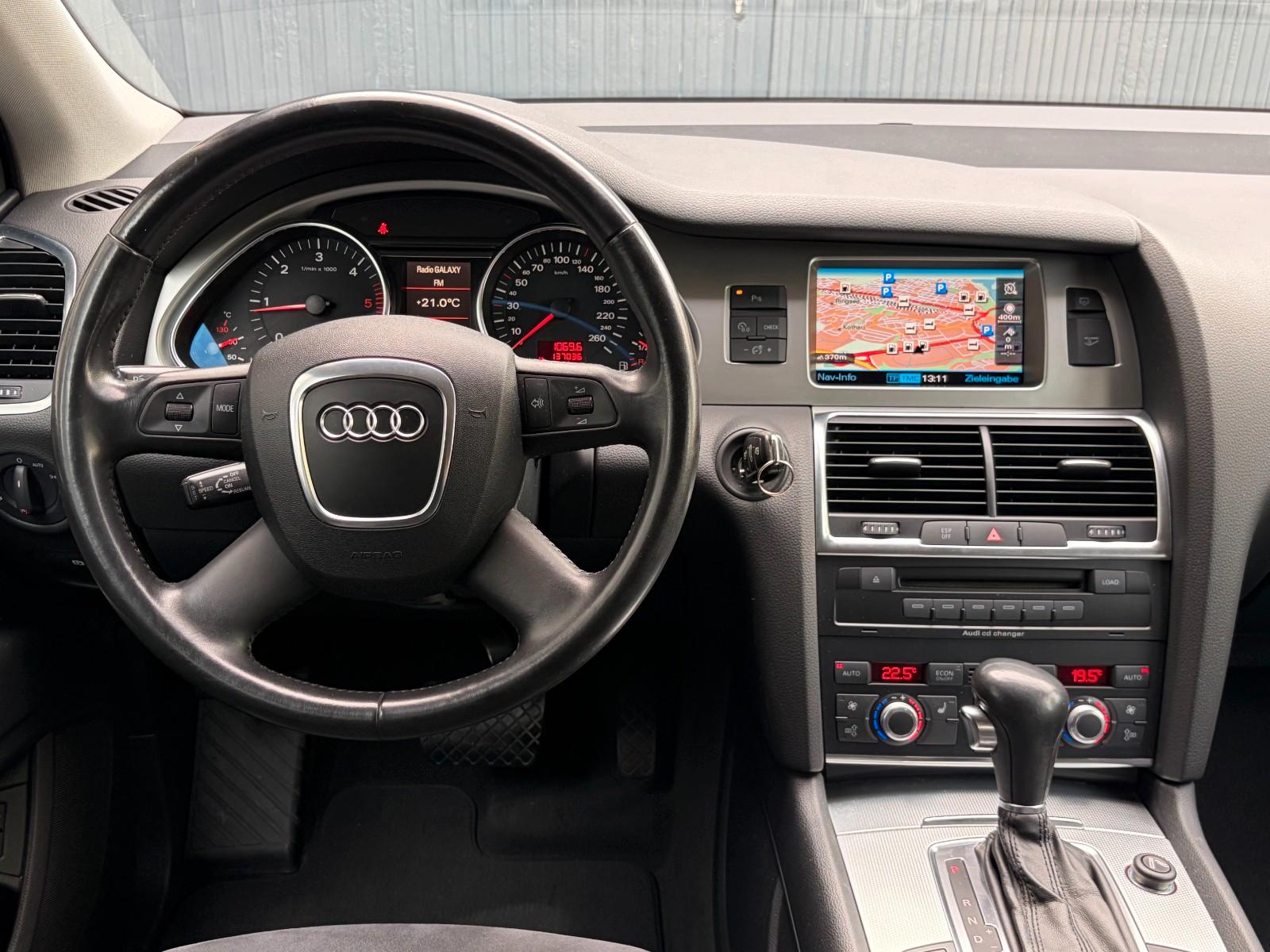 Audi Q7 3.0 TDI quattro 233 ch • 7 places • 1ère Main • GPS • Webasto • Attelage 3,5 t
