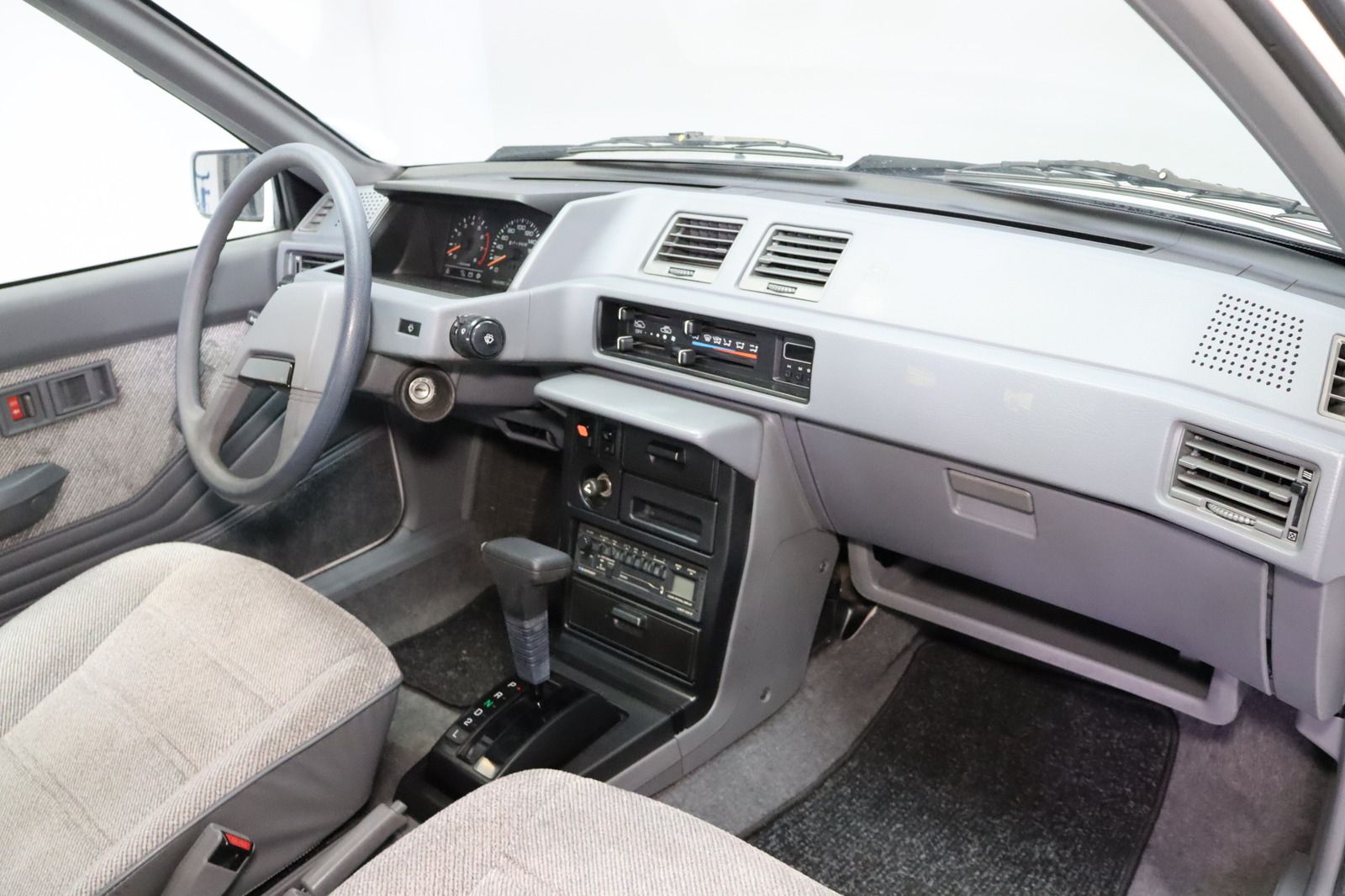 Fahrzeugabbildung Mitsubishi Colt GLX * Radio * H-Zulassung * wenig km *