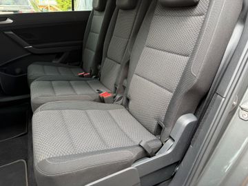 Volkswagen Touran - 10