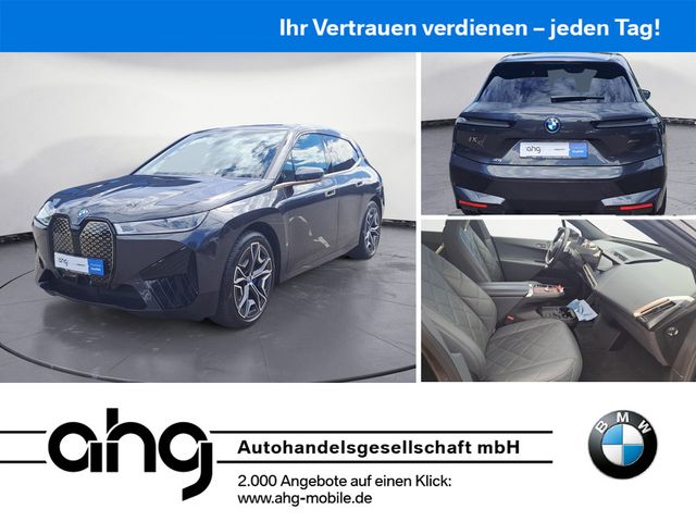 BMW iX xDrive40 Sportpaket Klimaaut. AHK Panorama AC