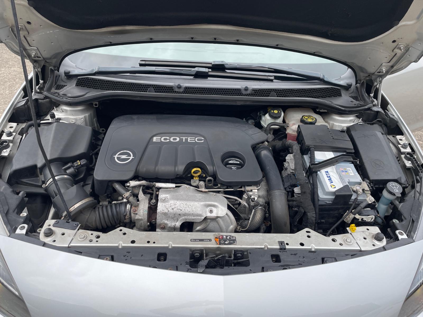 Opel Astra 2015 — photo 20