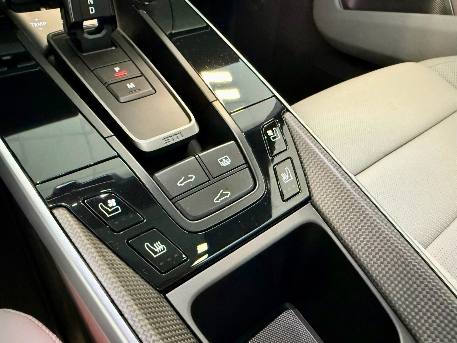 Fahrzeugabbildung Porsche 991 992 Turbo S PTS/LIFT/SportDesign/Burmester