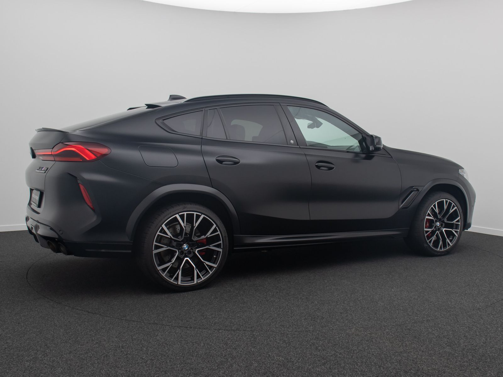 Fahrzeugabbildung BMW X6 M Competition Massage FondEnt Individual Voll