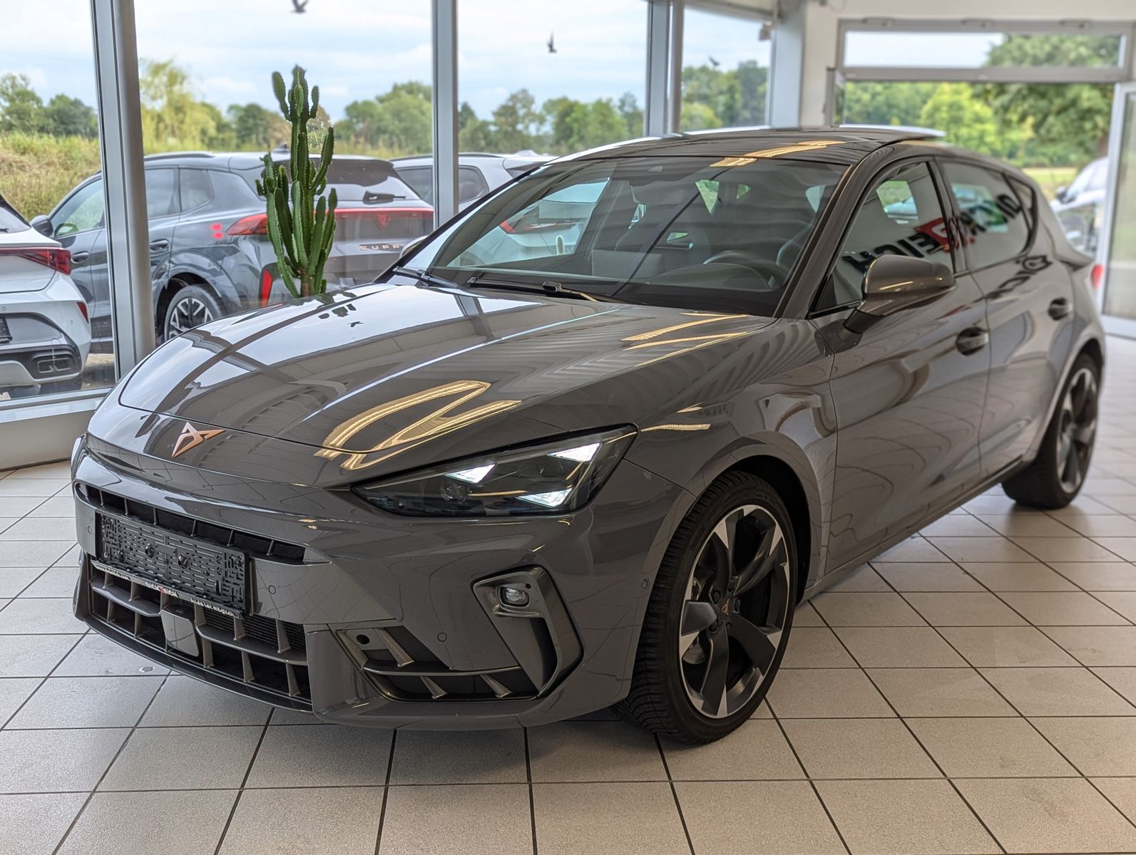 CUPRA Leon 1.5 eTSI Sennh. Matrix Pano Edge/Dynamic - Image 3