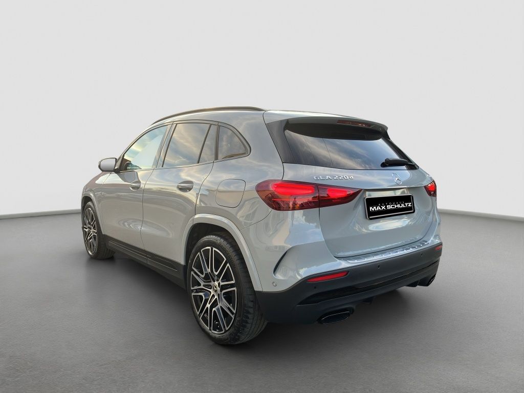 Fahrzeugabbildung Mercedes-Benz GLA 220 d 4M AMG*NIGHT*AHK*PANO*DISTR*MEMO*360°