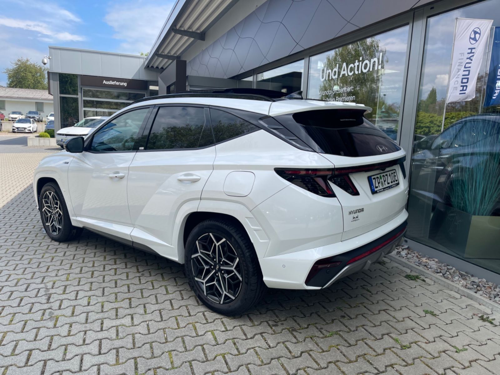 Fahrzeugabbildung Hyundai TUCSON 1.6 T-GDI PHEV AT 4WD N-LINE SITZP. SD