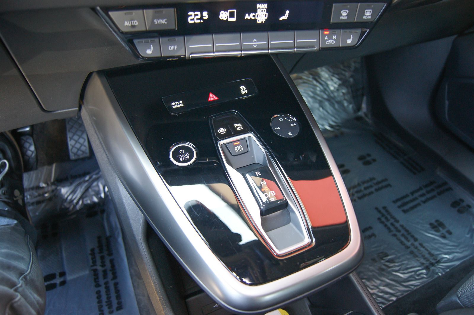 Fahrzeugabbildung Audi Q4 50 e-tron quattro Sportback HEAD-UP KAMERA 19