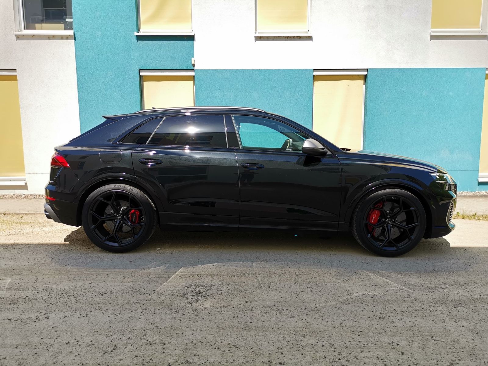 Audi RSQ8 PERFORMANCE/KERAMIK/23/DESIGNPAKET ROT/HEAD