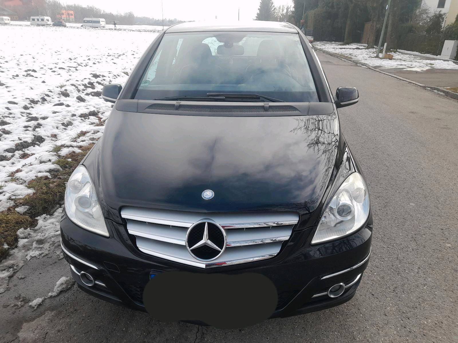 Mercedes-Benz B180, 2011