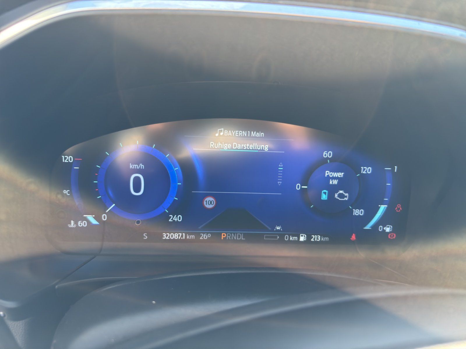 Fahrzeugabbildung Ford Kuga 2.5 PHEV Plug-In Hybrid Titanium X