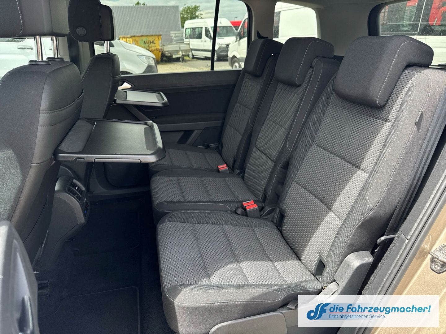 Fahrzeugabbildung Volkswagen Touran Comfortline BMT Start-Stopp AHK-klappbar