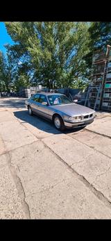 BMW E 38, 740 , 4,4 Motor  im super Zustand - BMW 740 aus 1998: 740i