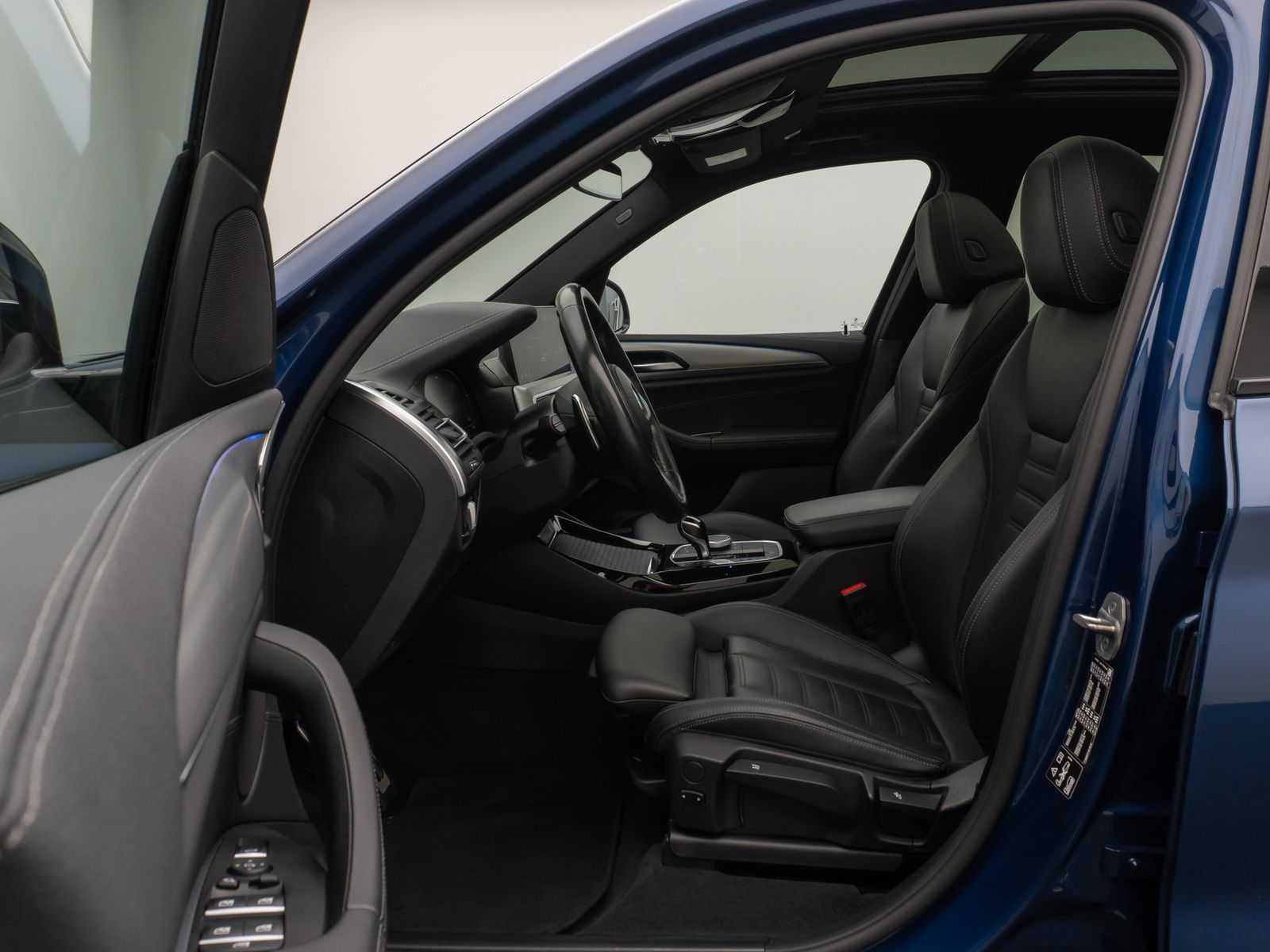 Fahrzeugabbildung BMW X3 xD20i M Sport Kamera Panorama DAB HiFi 20Zoll