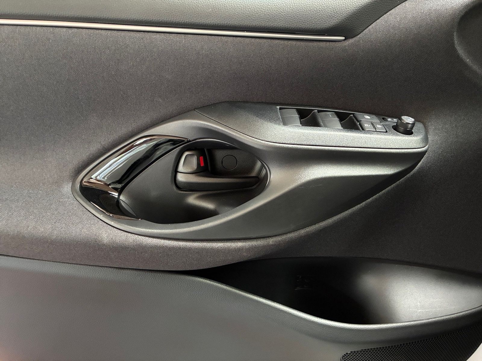 Fahrzeugabbildung Toyota Yaris 1.5 Teamplayer Safety P, Comfort P.