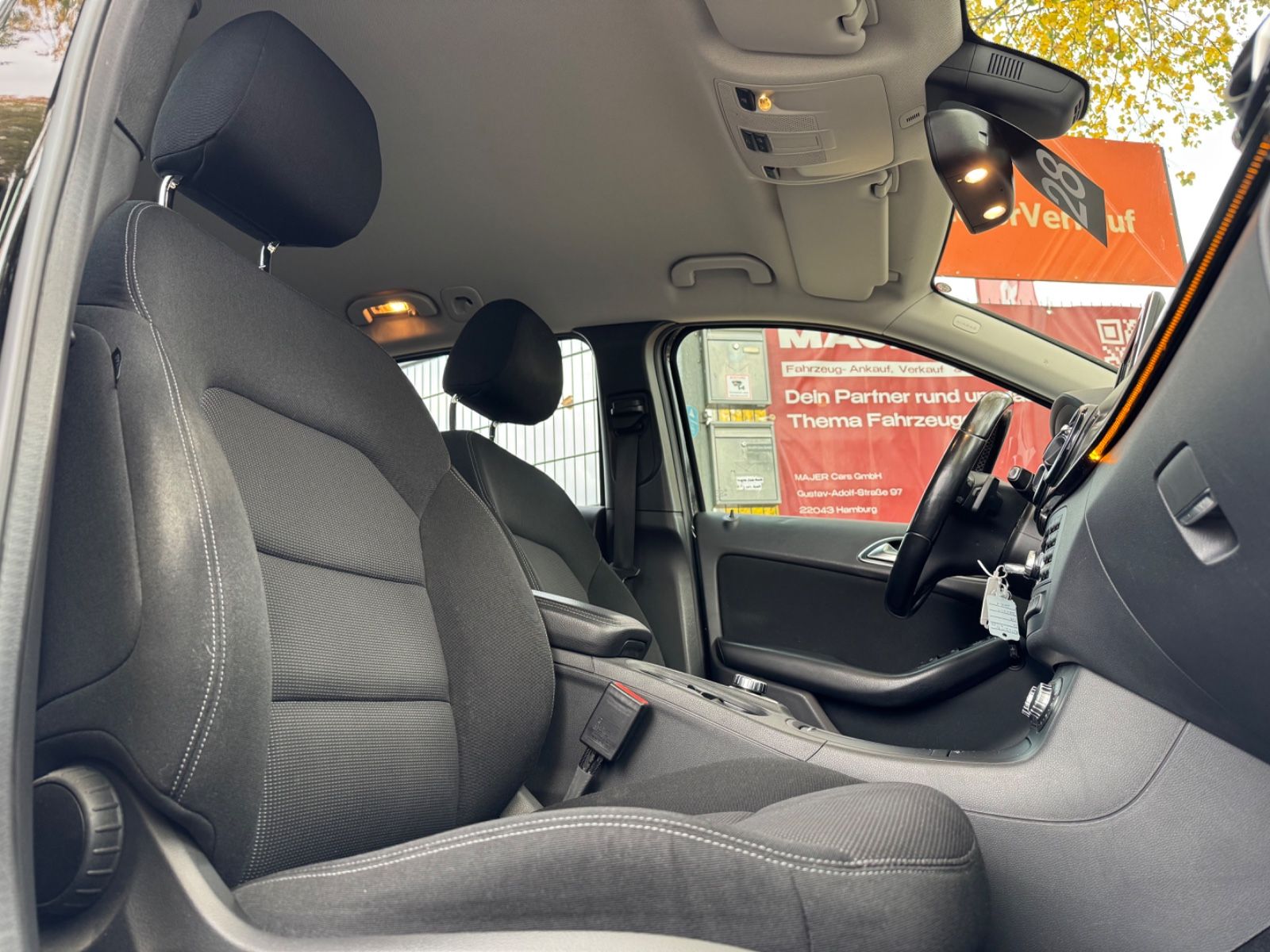 Fahrzeugabbildung Mercedes-Benz B 180 NAVI*BI-XENON*BLUETOOTH*PDC*SHZ