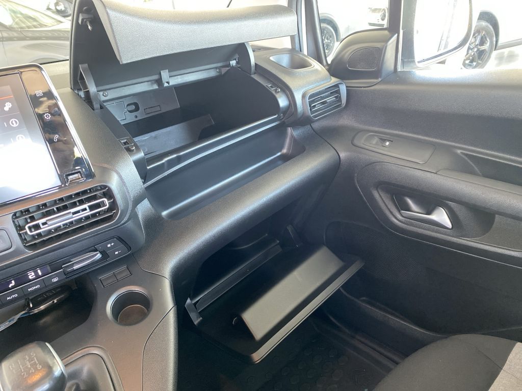 Fahrzeugabbildung Citroën Berlingo M PureTech 110 FEEL *Touch*Keyless*PDC*