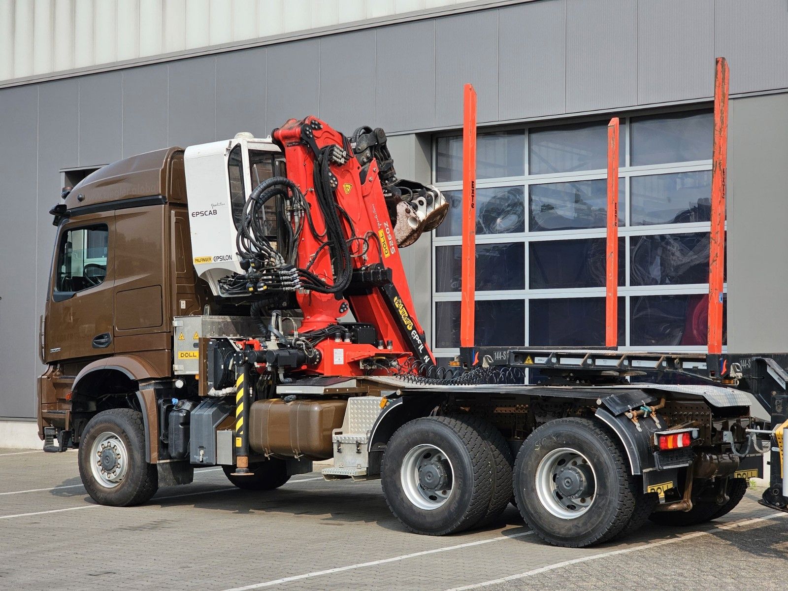 Fahrzeugabbildung Mercedes-Benz Arocs 3351 Langholz EPSILON-Kran *6x6 Allrad*