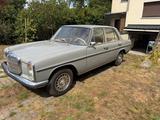 Mercedes-Benz E220 W114/8 Strich Acht Oldtimer mit Sammler - Mercedes-Benz 220: W220