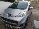 Peugeot 107 Millesim 200 70 Millesim 200 - silberne Peugeot 107