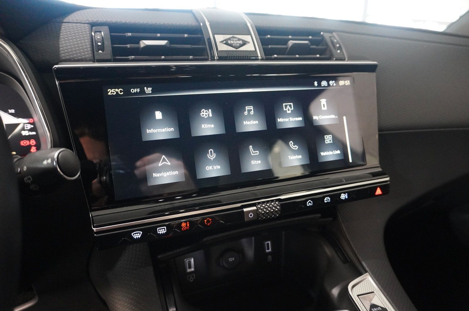 Fahrzeugabbildung DS Automobiles DS7 (Crossback) 1.5D BASTILLE+ NAVI/LED/360°/DAB