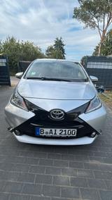 Toyota Aygo 1.0 VVT-i x-play | 69 PS | 5-Türer | - Toyota in Berlin: Aygo