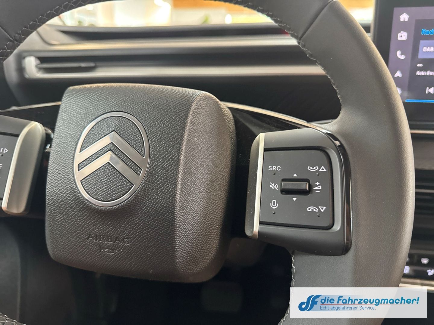 Fahrzeugabbildung Citroën C3 E 113 MAX HUD Navi Soundsystem LED Apple CarP