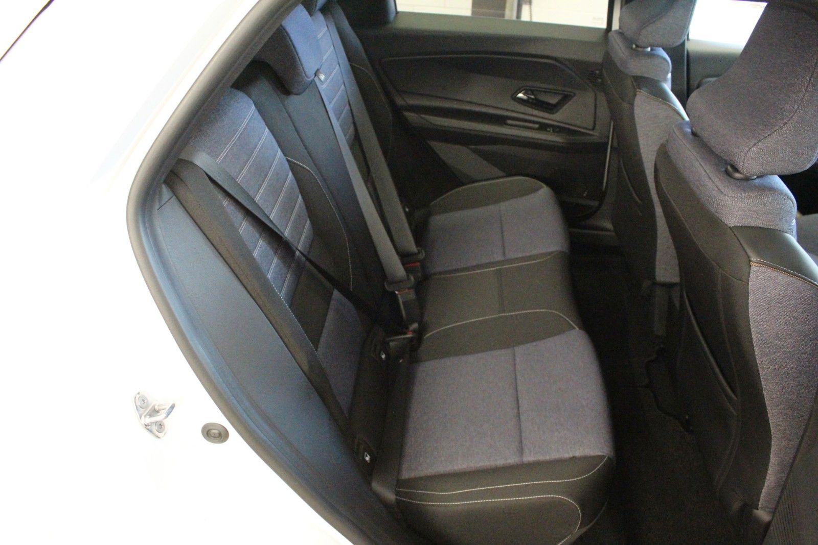 Fahrzeugabbildung Renault R 5 150 Comfort Range Techno  *Vollausstattung*
