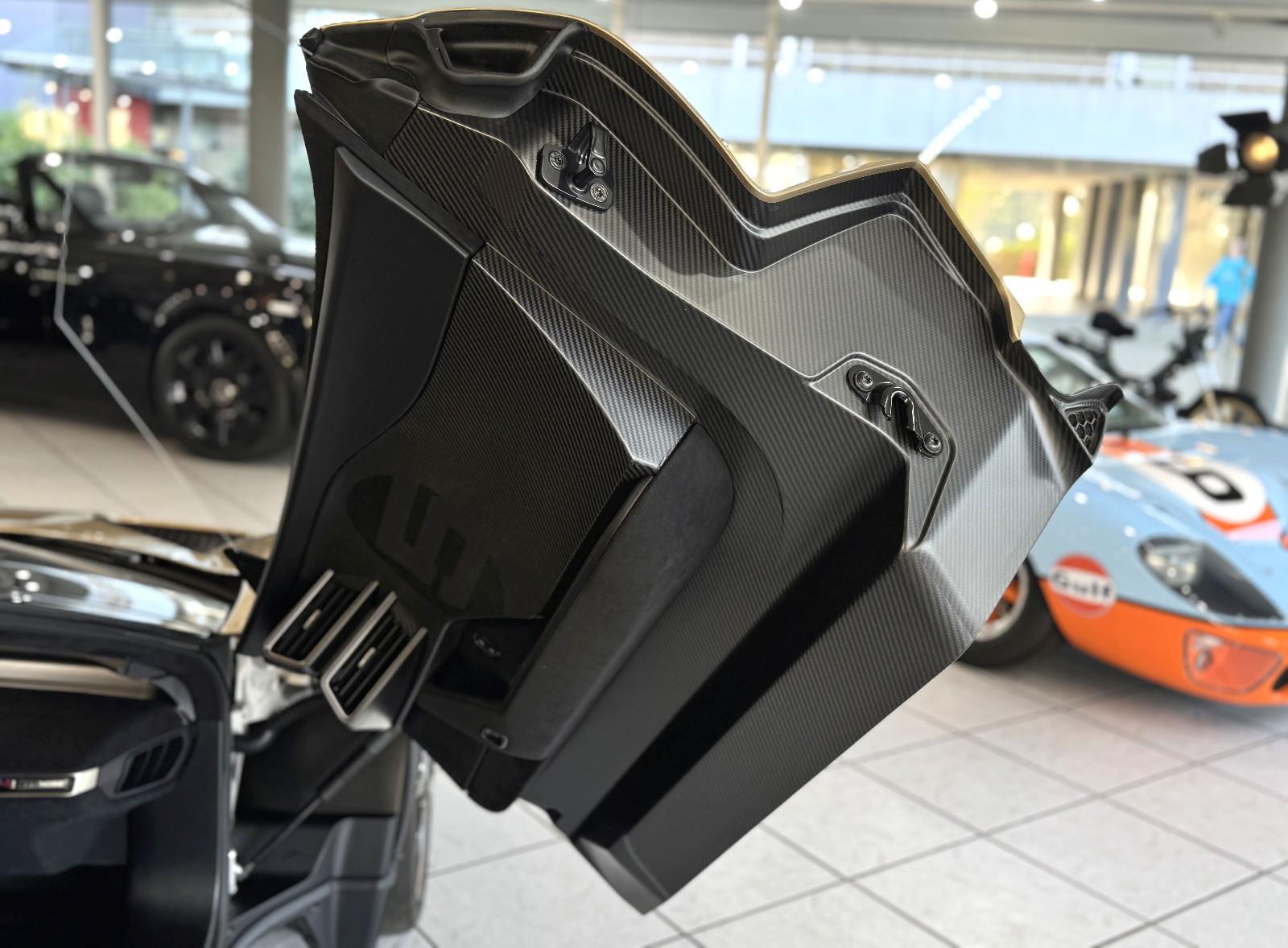 Ford GT  Holman Moody Heritage Edition  1 of 21