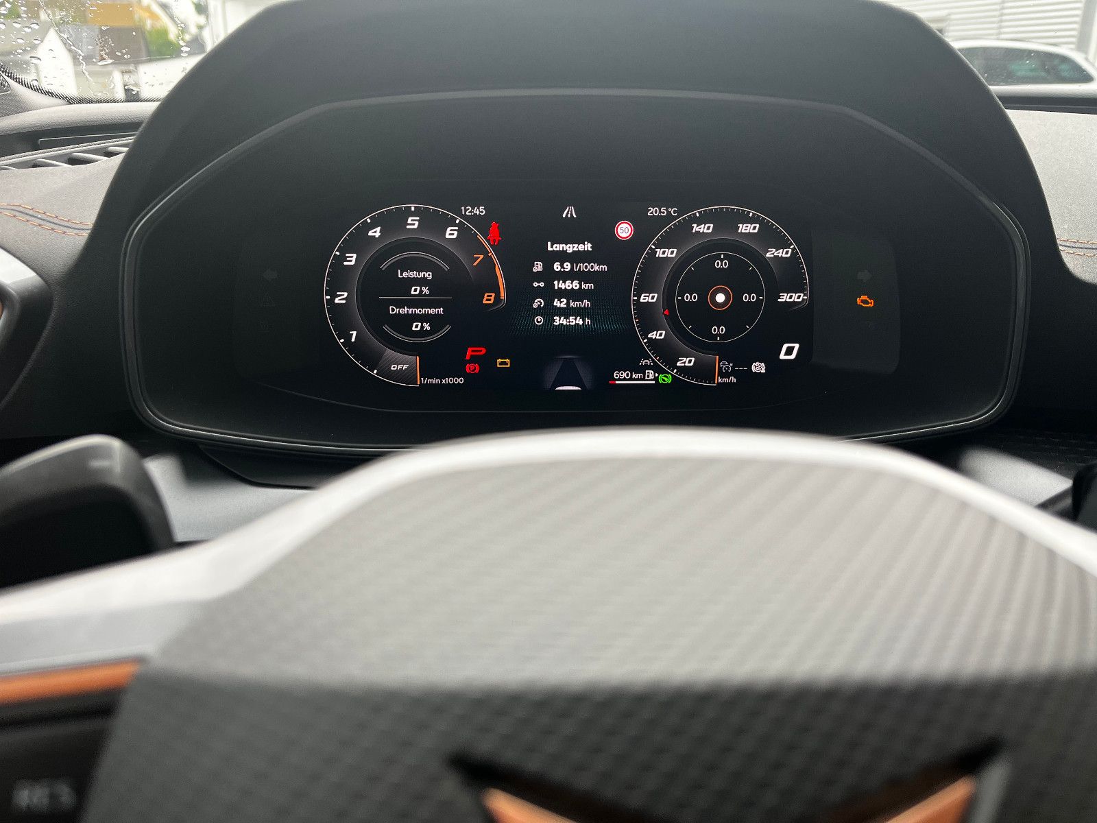 Fahrzeugabbildung CUPRA Leon 1.5 eTSI 110 kW SHZ PDC LED CARPLAY LHZ 18"