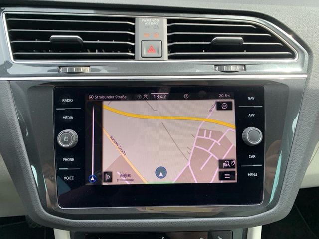 Tiguan 1.4 TSI eHybrid Elegance AHK-klappbar Nav