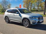 BMW X3 xDrive30d xLine AT xLine - BMW X3: Silber