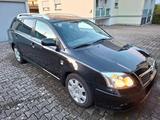 Toyota Avensis 2,0L Diesel. T25 - Toyota Avensis T25 mit Diesel-Antrieb