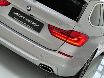Fahrzeugabbildung BMW 540i xD DAB Alarm 360°H/K HUD 20" LiveCockpitPro