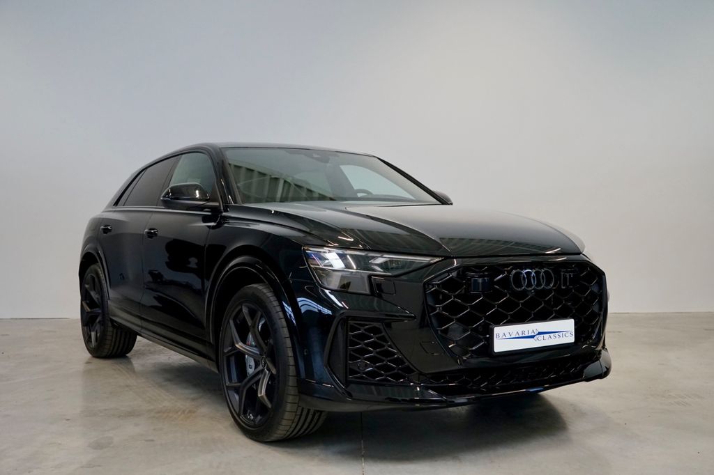 Audi RSQ8 performance quattro CARBON + MATRIX  + B&O